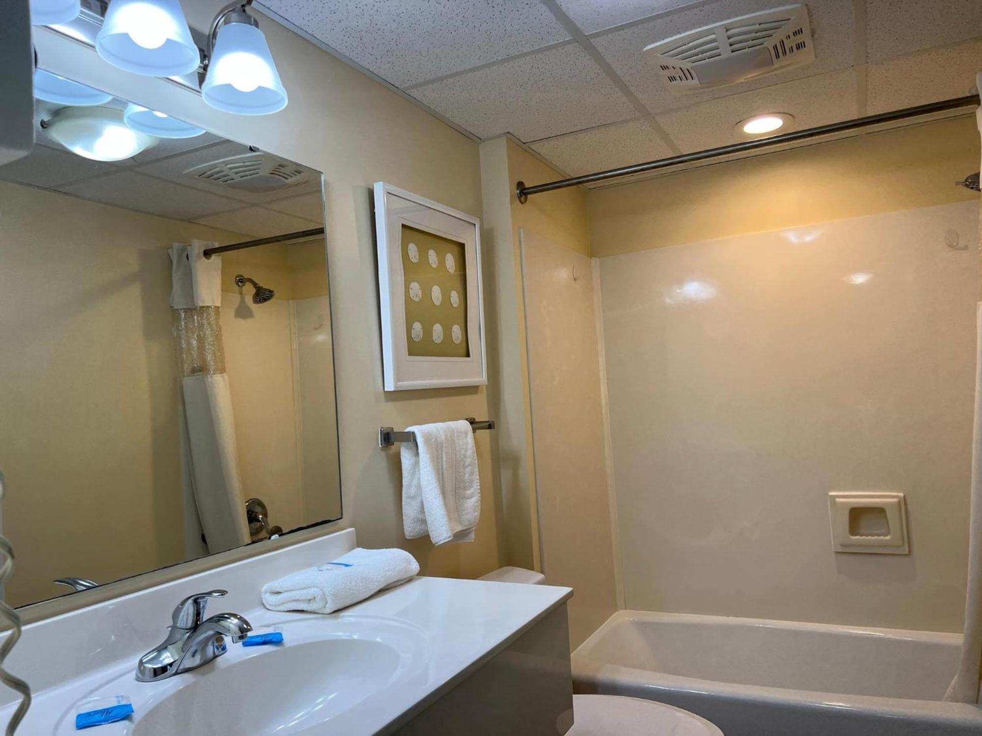 Вилла 2501 S Ocean Blvd, 0811 - Ocean Front Sleeps 6 Миртл-Бич Экстерьер фото