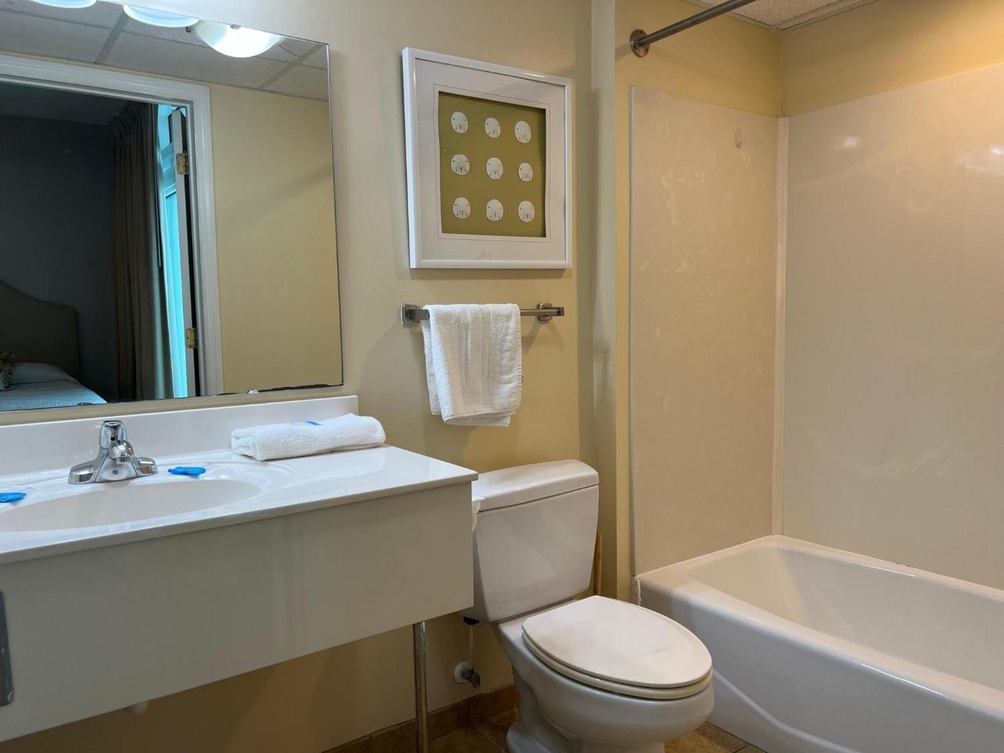 Вилла 2501 S Ocean Blvd, 0811 - Ocean Front Sleeps 6 Миртл-Бич Экстерьер фото